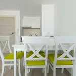 Ξενοδοχείο με διαμερίσματα Zip