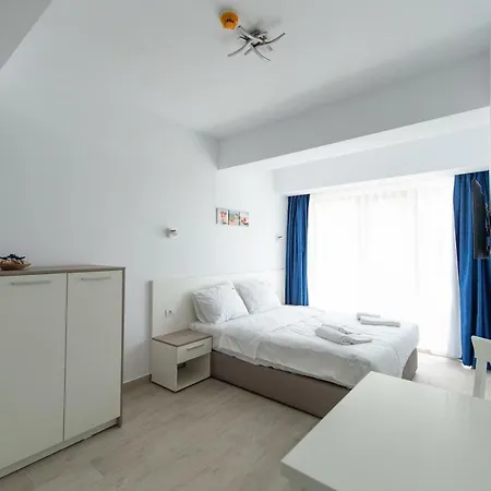 Zip Mamaia